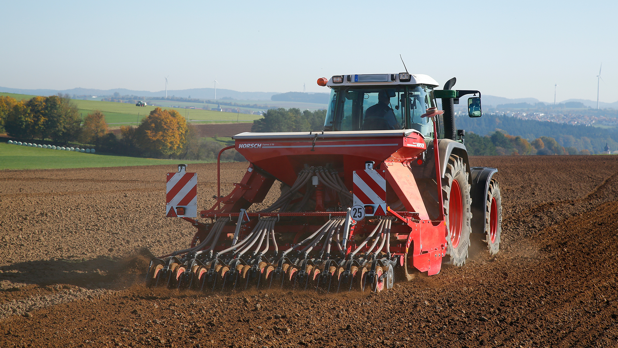 Prestation semis de céréales et prairie au combiné